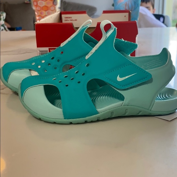 nike sea shoes